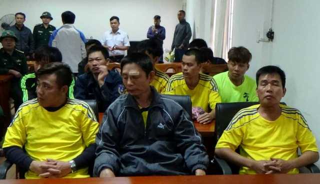 12 thuyền viên trên tàu Thành Công 999 được cứu sống, trở về đoàn tụ với gia đình.