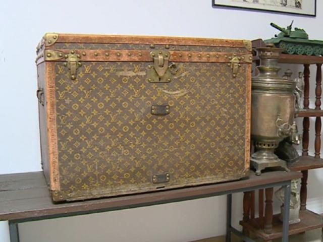 Kinh doanh - Dùng thứ cũ kỹ đựng ngô cả chục năm rồi "ngã ngửa" khi biết là hàng hiệu 250 triệu