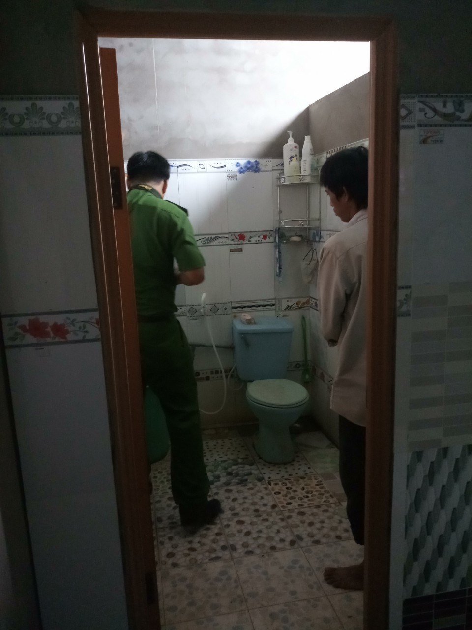 Bồn nước nơi bé gái được phát hiện tử vong