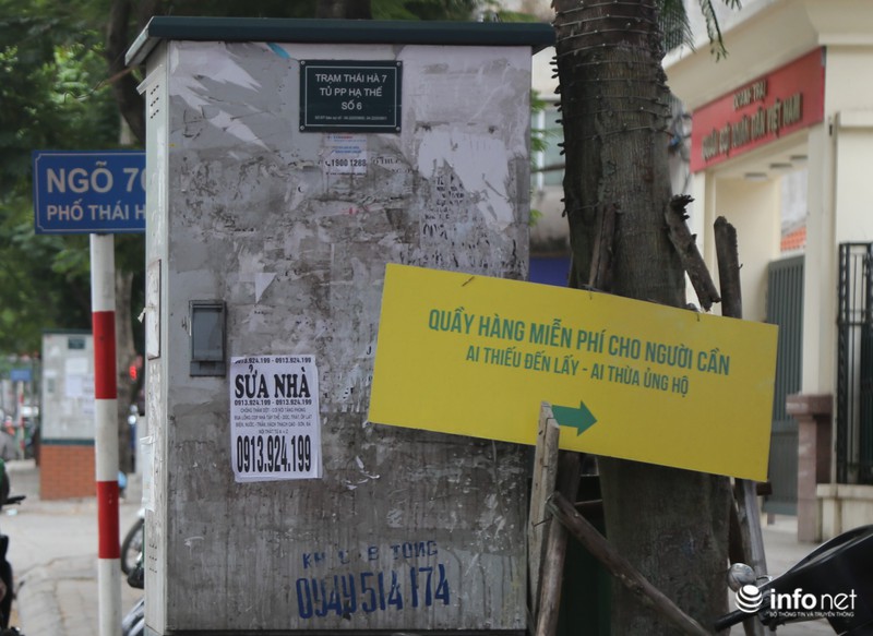 Hà Nội: Ấm lòng với những tủ quần áo &#34;trao gửi yêu thương&#34; khi gió mùa về - 12