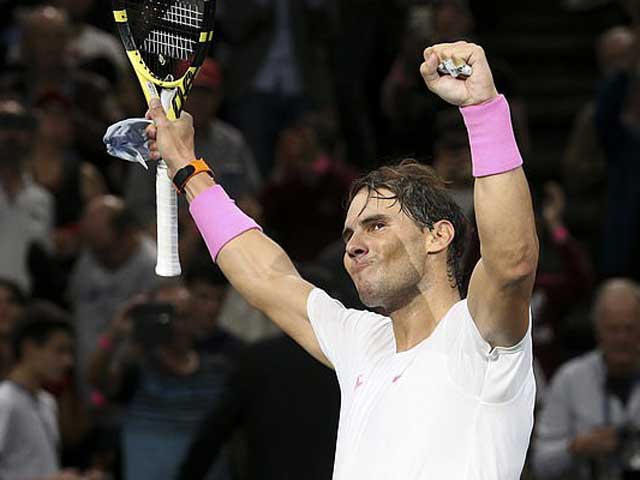 Nadal vượt qua&nbsp;Wawrinka sau 2 set