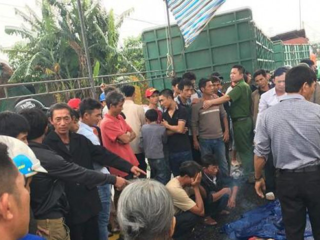 Tin tức trong ngày - Va chạm với xe máy rồi văng ra đường, bé gái bị xe tải cán tử vong