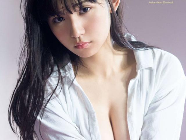 Đời sống Showbiz - Mỹ nhân "1.000 năm có 1"  khoe vẻ gợi cảm trong sách ảnh 10 triệu đồng