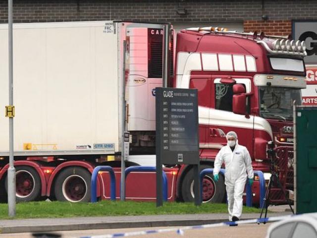 Tin tức trong ngày - Vụ 39 người chết trên xe container ở Anh: Thủ tướng chia buồn với gia đình các nạn nhân