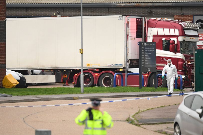 Cảnh sát Anh đang tiếp tục mở rộng vụ việc 39 người chết trên xe container có nạn nhân là người Việt Nam