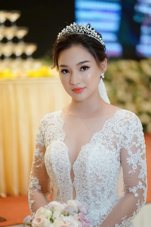 Mặc tin đồn cưới đại gia chạy bầu, Kiều Oanh vẫn rạng rỡ làm cô dâu trong ngày tái hôn - 1