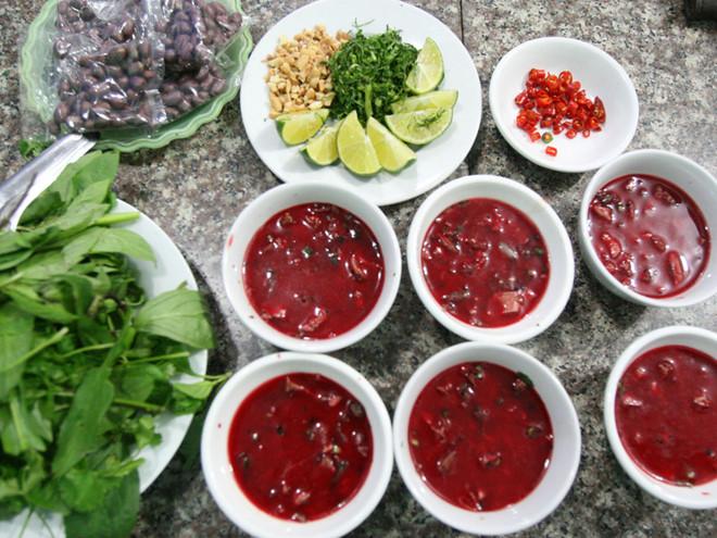 Chuyên gia cảnh báo, ăn tiết cảnh rất dễ nhiễm khuẩn. Ảnh minh họa