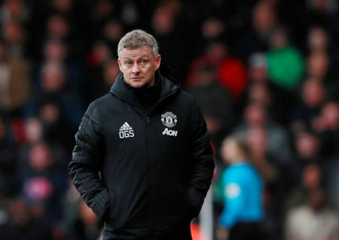 HLV Solskjaer chê hàng thủ mắc lỗi