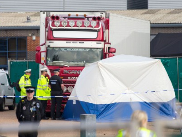 Thế giới - Từ vụ 39 người chết trong container đến 'bong bóng nhập cư'