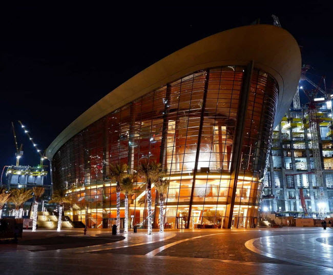 Nhà hát Dubai: Đây là sân khấu biểu diễn các vở ba lê nổi tiếng và nhiều thể loại nhạc khác.
