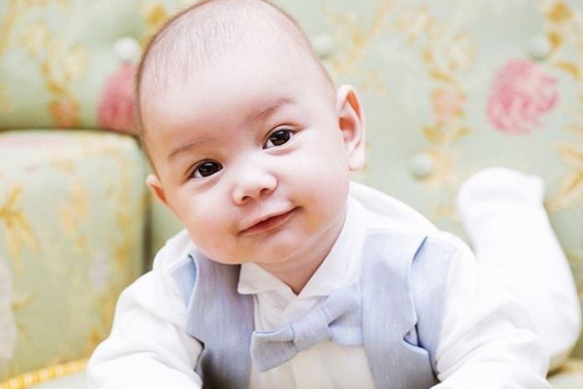 Bức ảnh công khai đầu tiên về con trai được người đẹp Nga đăng tải trên tài khoản Instagram