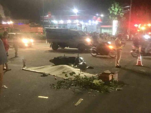 Tin tức trong ngày - Nóng 24h qua: Người cha cố đẩy con gái khỏi bánh xe container rồi tử vong