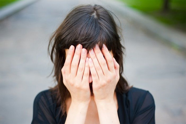 Tự ti đã khiến bạn đánh mất nhiều thứ quý giá (Ảnh minh họa)