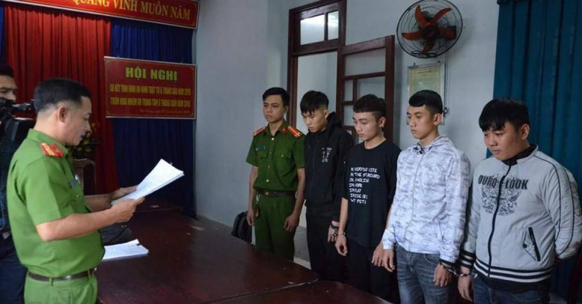 Pháp luật - Vụ cướp của người đồng tính, cướp "nhầm" công an: Bắt tạm giam 4 sinh viên