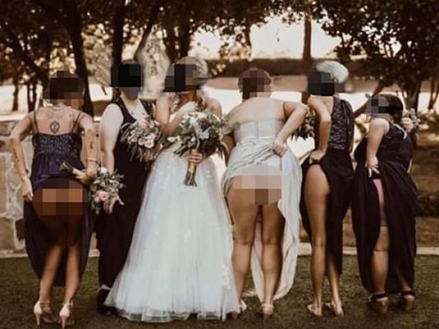 Bạn trẻ - Cuộc sống - Phù dâu táo bạo kéo váy khoe trọn vòng 3 khiến cô dâu "đứng hình"