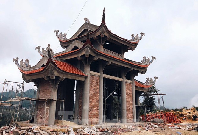 Dự án này được tỉnh Hà Giang trao Giấy chứng nhận đầu tư và khởi công vào năm 2016 với&nbsp;tổng diện tích sử dụng đất là 75 ha.&nbsp;Trong đó, hạng mục chính của dự án gồm khu tâm linh chùa Lũng Cú có diện tích 70,5 ha; hạng mục Đại tượng Phật có diện tích khoảng 4,5 ha.