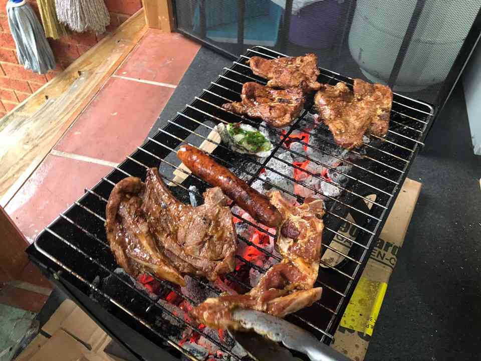 Người bị gan nhiễm mỡ cần kiềng gì? Ảnh PĐH