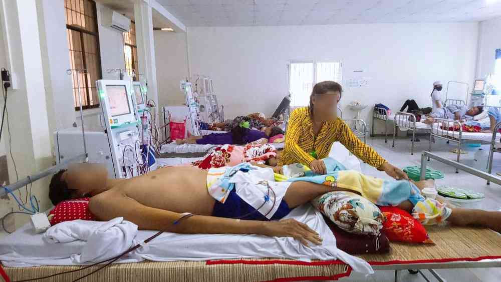 Anh Trung lúc điều trị tại Bệnh viện Đa khoa tỉnh Cà Mau
