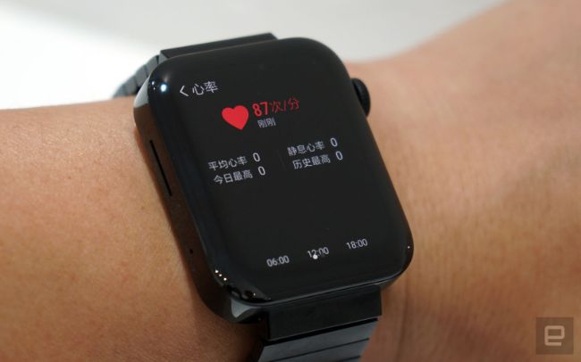 Mức giá mà Xiaomi áp dụng cho Mi Watch chỉ bằng khoảng một nửa giá của Apple Watch Series 5 rẻ nhất, từ 399 USD (9,26 triệu đồng).