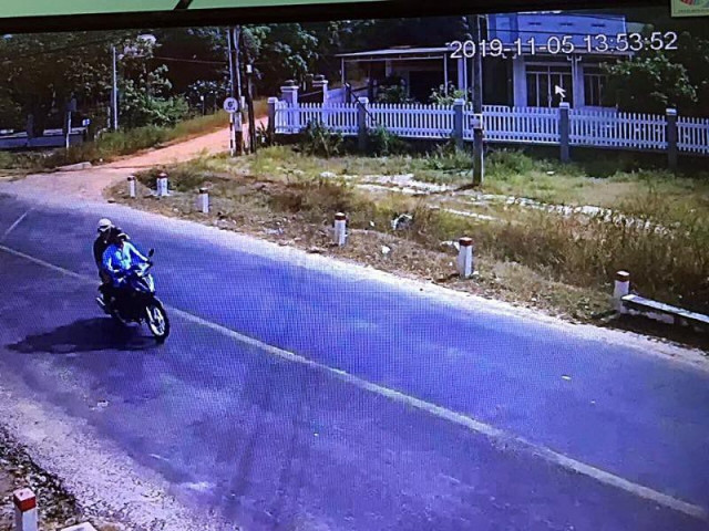 Pháp luật - Cụ ông 73 tuổi chạy xe ôm bị cướp siết cổ