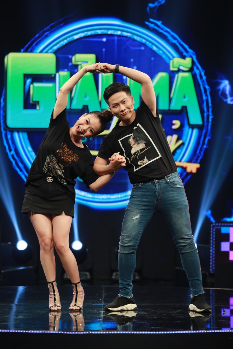 Hải Yến Idol là gương mặt đã quán quen thuộc với khán giả yêu nhạc Việt, Huỳnh Quốc Huy lại là "bàn tay quyền lực" sau những sản phẩm của nữ ca sĩ.