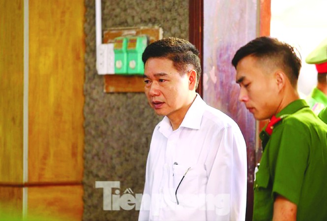 Bị can Trần Xuân Yến - nguyên Phó GĐ Sở GD&amp;ĐT Sơn La là người duy nhất kêu oan trong phiên tòa vừa qua