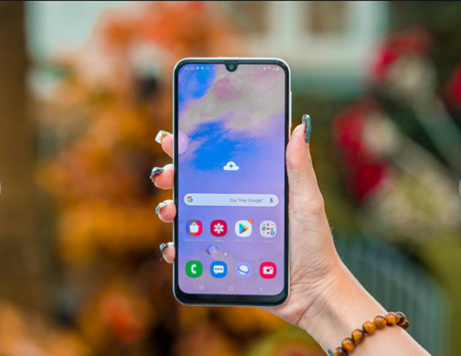 Đánh giá Galaxy M30s: Smartphone chiến game với pin siêu "khủng" - 4