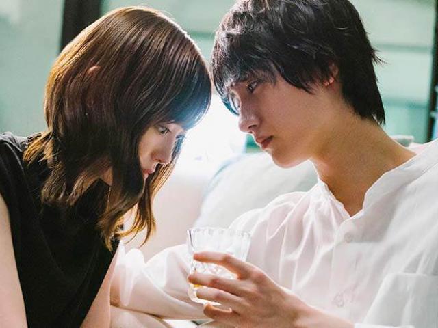 Bạn trẻ - Cuộc sống - 7 tháng yêu không đụng chạm, vừa vén áo em lên tôi bủn rủn cả người