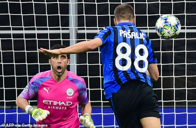 Nhưng đội bóng nhỏ bé thành Bergamo đã có bàn san bằng tỷ số 1-1 nhờ cú đánh đầu của Mario Pasilic phút 49