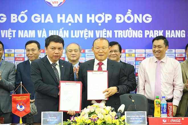HLV Park Hang Seo gia hạn hợp đồng, tiếp tục gắn bó với bóng đá Việt Nam