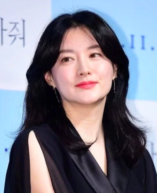 Lee Young Ae đẹp xứng danh "quốc bảo nhan sắc" xứ Hàn.&nbsp;