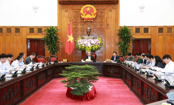 Hai Phó Thủ tướng Trương Hòa Bình, Phạm Bình Minh chủ trì cuộc họp (ảnh LS)