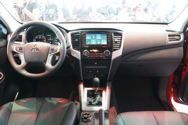 Cận cảnh Mitsubishi Triton bản full option, giá bán 865 triệu đồng - 4