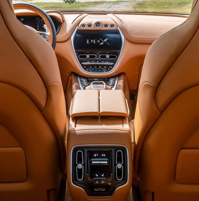 Siêu phẩm SUV Aston Martin DBX lộ ảnh nội thất cùng giá bán khoảng 4,6 tỷ VNĐ - 3