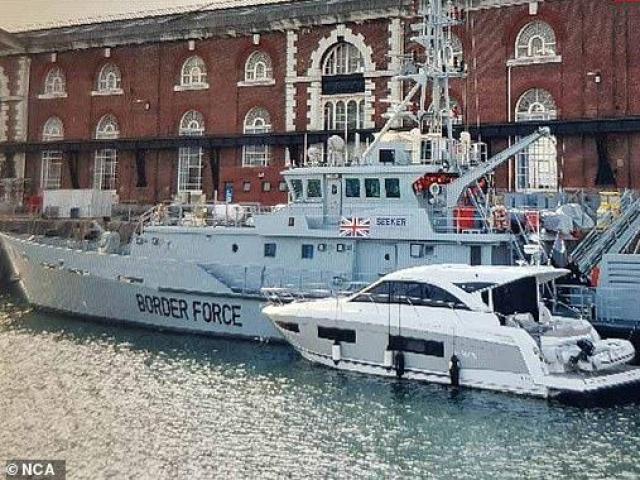 Thế giới - Phát hiện 8 người nhập cư lậu vào Anh trên du thuyền xa xỉ