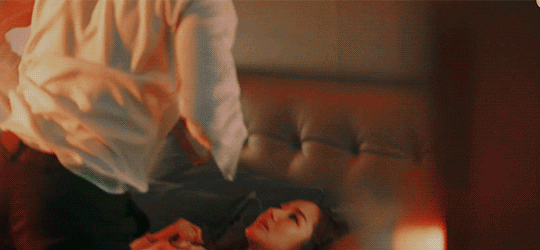 Bật mí những đồ "bảo hộ" không ngờ của sao khi đóng cảnh 18+ - 4