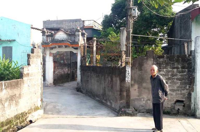 Sau khi được tại ngoại, đối tượng Then ở tại nhà bố mẹ đẻ thôn Tranh Xuyên, xã Đồng Tâm. Ảnh: Đ.Tùy