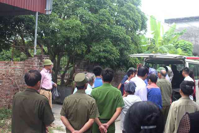 Người dân thôn Vĩnh Xuyên vẫn chưa hết bàng hoàng về vụ việc. Ảnh: Đ.Tùy