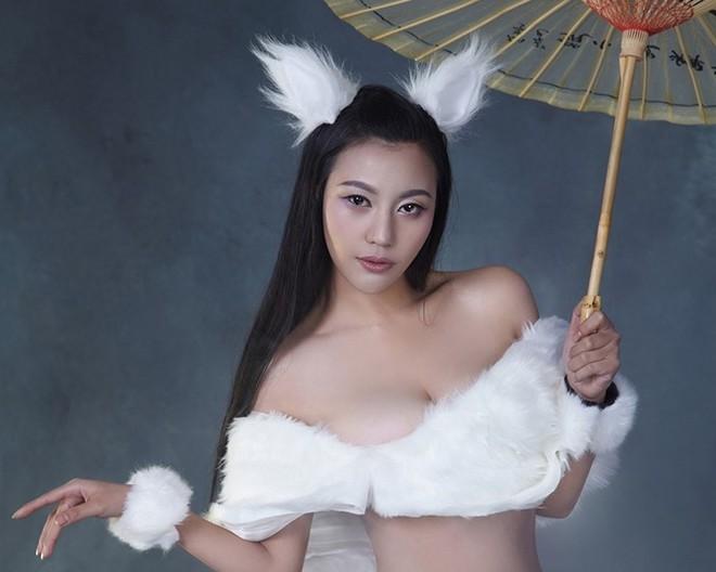 Những người mẫu, hot girl Trung Quốc bị tẩy chay vì ảnh phản cảm - 6