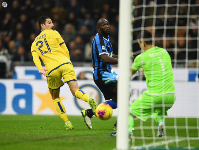 Lukaku vô duyên, Inter vẫn giành trọn 3 điểm nhờ những khoảnh khắc xuất thần