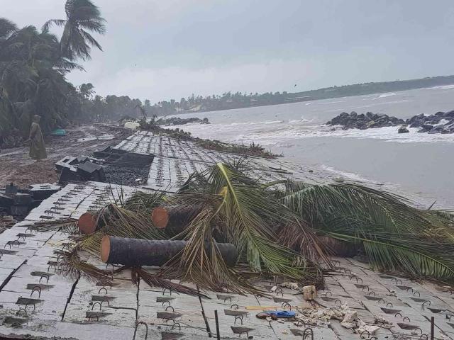 Tin tức trong ngày - Đầu tuần, miền Bắc có nắng, miền Trung hứng mưa lớn sau bão số 6 Nakri