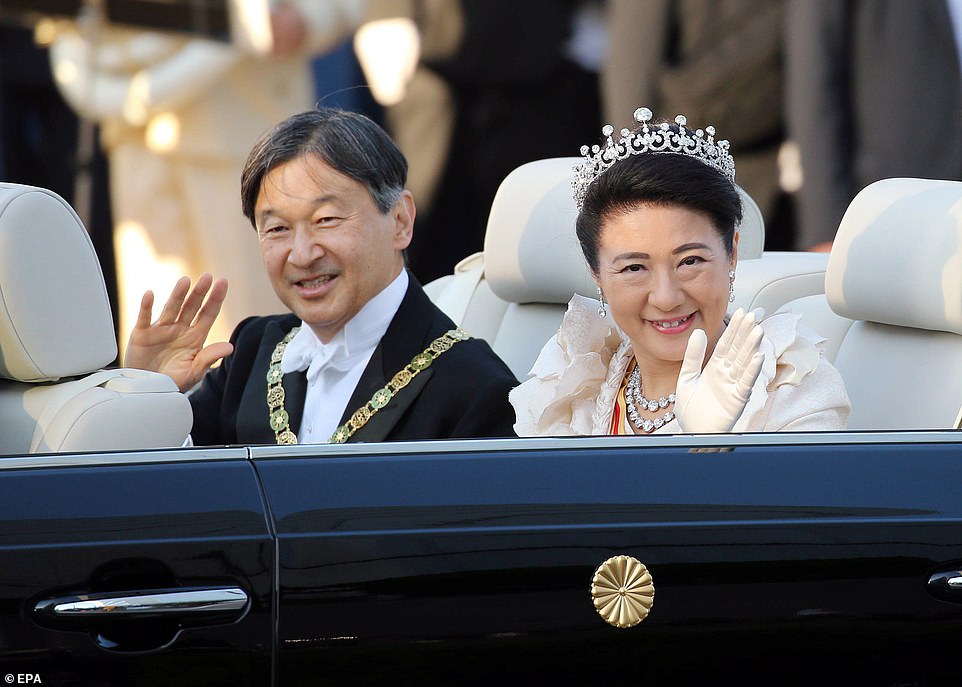 Nhật hoàng Naruhito và hoàng hậu Masako.