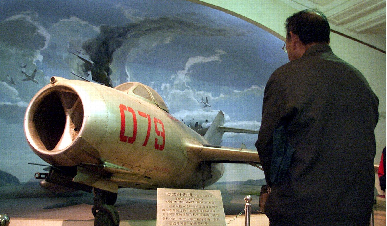 Đa số các phi công Trung Quốc tham chiến đều sử dụng tiêm kích MiG-15.