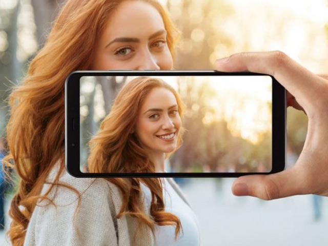 Trình làng Sharp Aquos V chip khỏe, giá rẻ bất ngờ