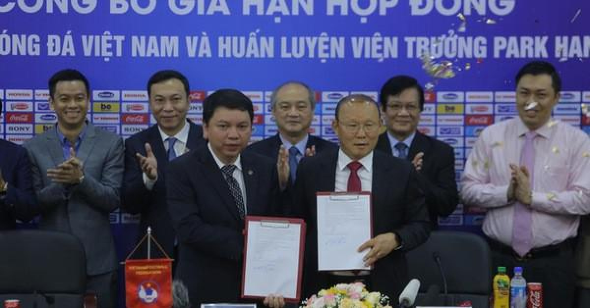 Bóng đá - Lộ thêm nhà tài trợ trả lương cho HLV Park Hang-seo