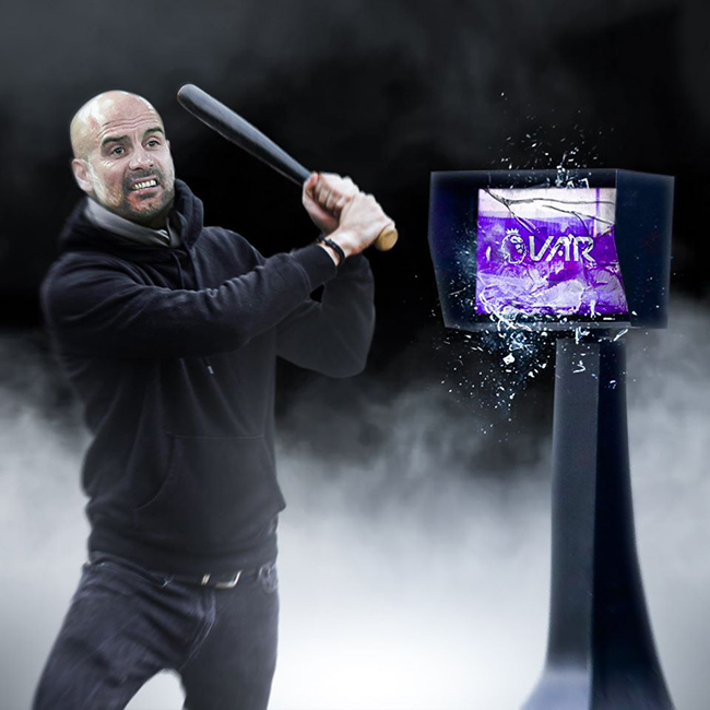 Pep dường như đã nổi giận với những gì VAR gây ra cho Man City.