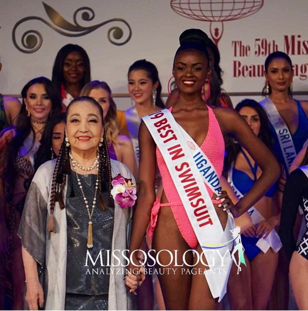 Evelyn Namatovu đến từ đất nước&nbsp;Uganda thắng giải mỹ nhân trình diễn áo tắm đẹp nhất. Cô từng được chuyên trang sắc đẹp Missosology dự đoán trở thành&nbsp;Miss International 2019.