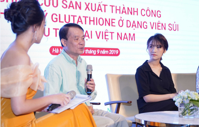 Xuất hiện tại sự kiện ra mắt sản phẩm, PGS, TS.Nguyễn Duy Hưng - Tổng thư ký hội da liễu Việt Nam tin tưởng GluWhite