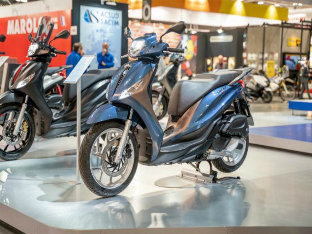 Cận cảnh xe tay ga 2020 Piaggio Medley vừa mới trình làng