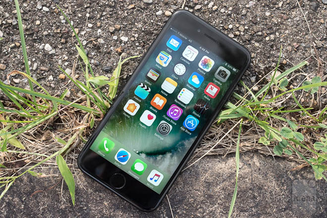 iPhone 7 được giảm giá xuống chỉ còn mức khởi điểm 3,3 triệu đồng - 1